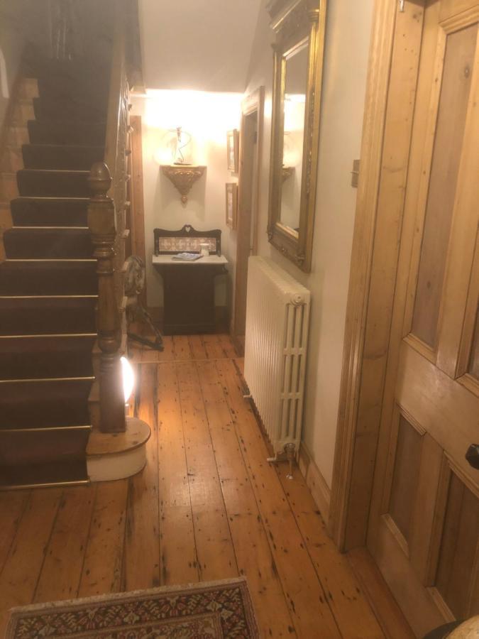 Victorian Elegance In Belfast Apartment Exterior photo